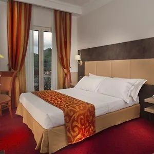 Hotel Pinewood, Řím