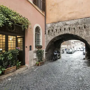 Arco Del Lauro Couette-café