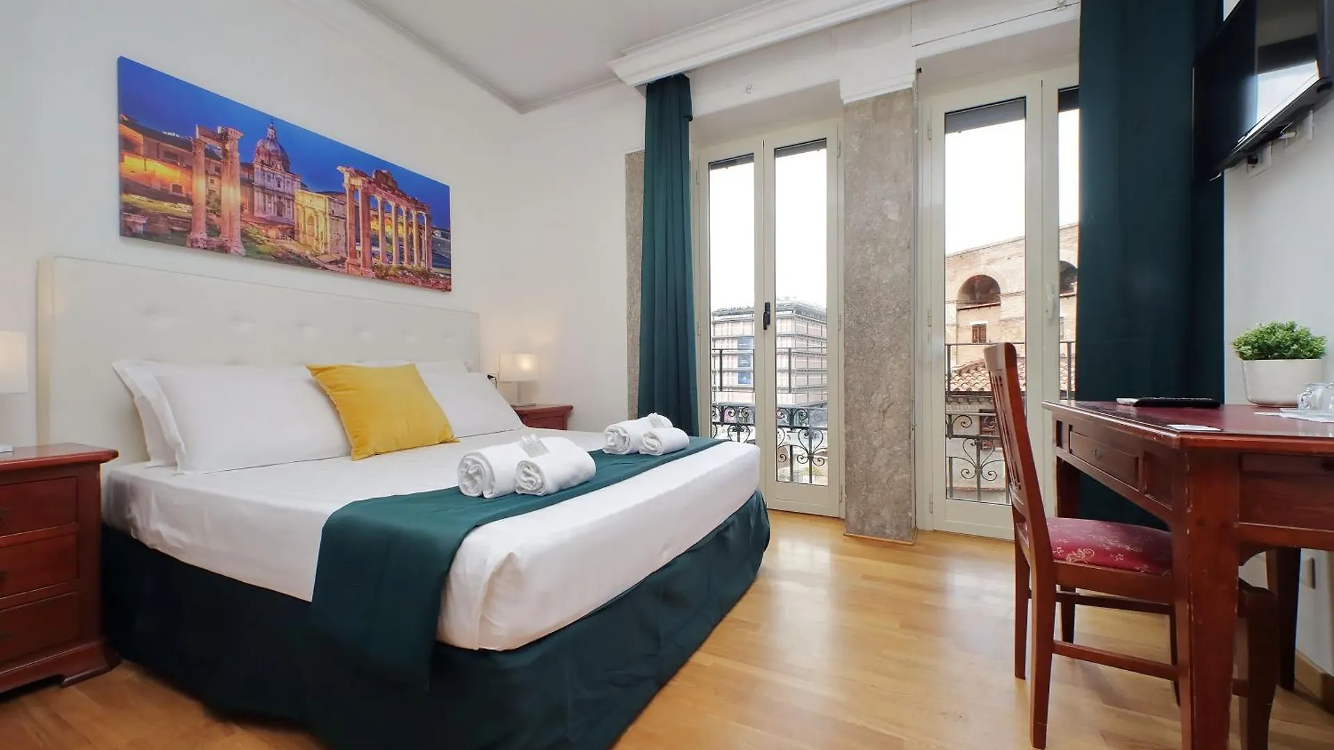 Romulus Rooms